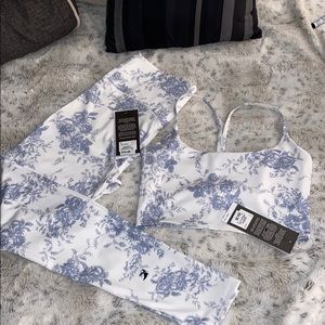 Floral yoga set $140 VALUE with tags!!!